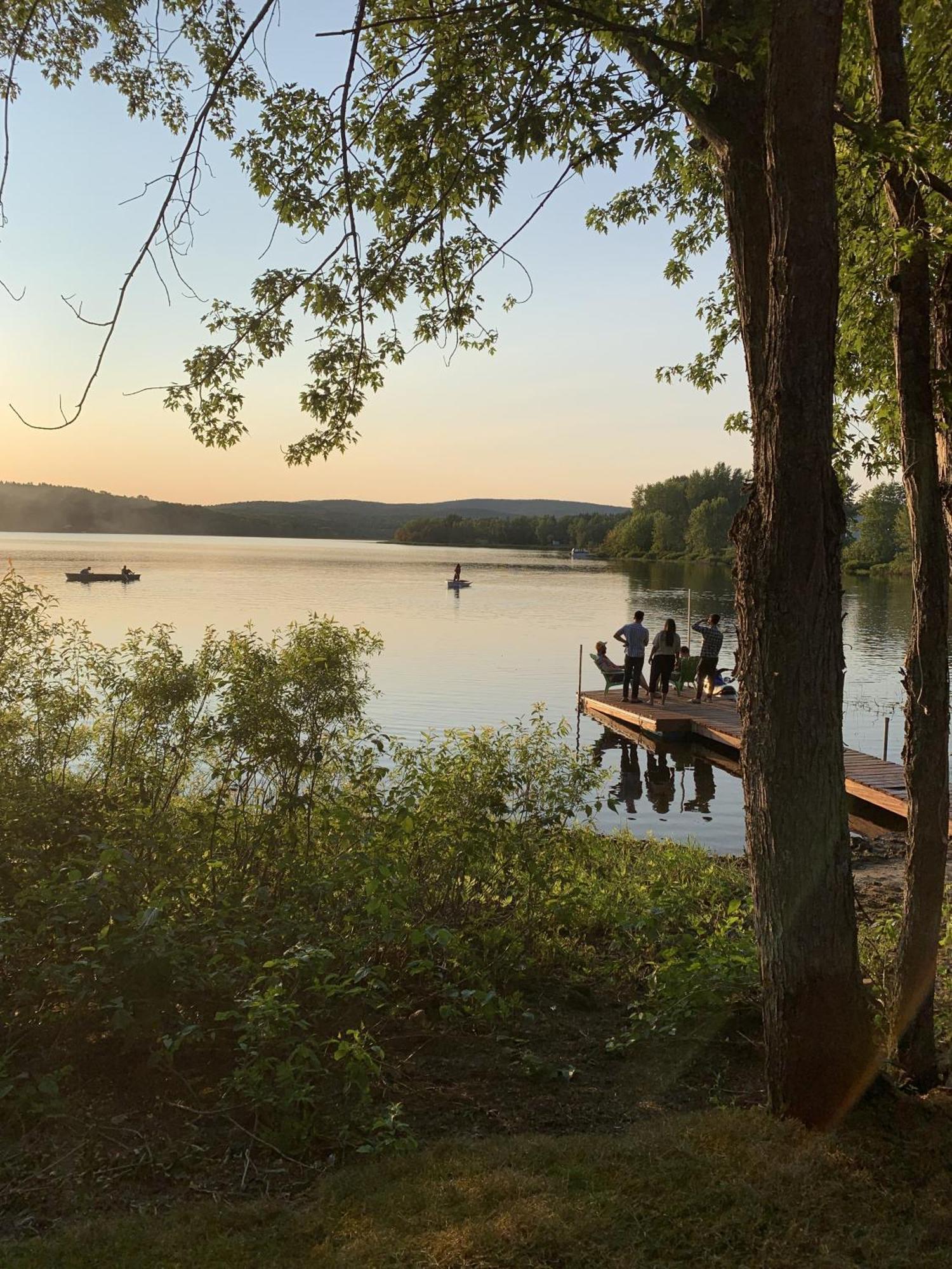 Auberge De Ferme-Neuve Lac-Saint-Paul Eksteriør bilde