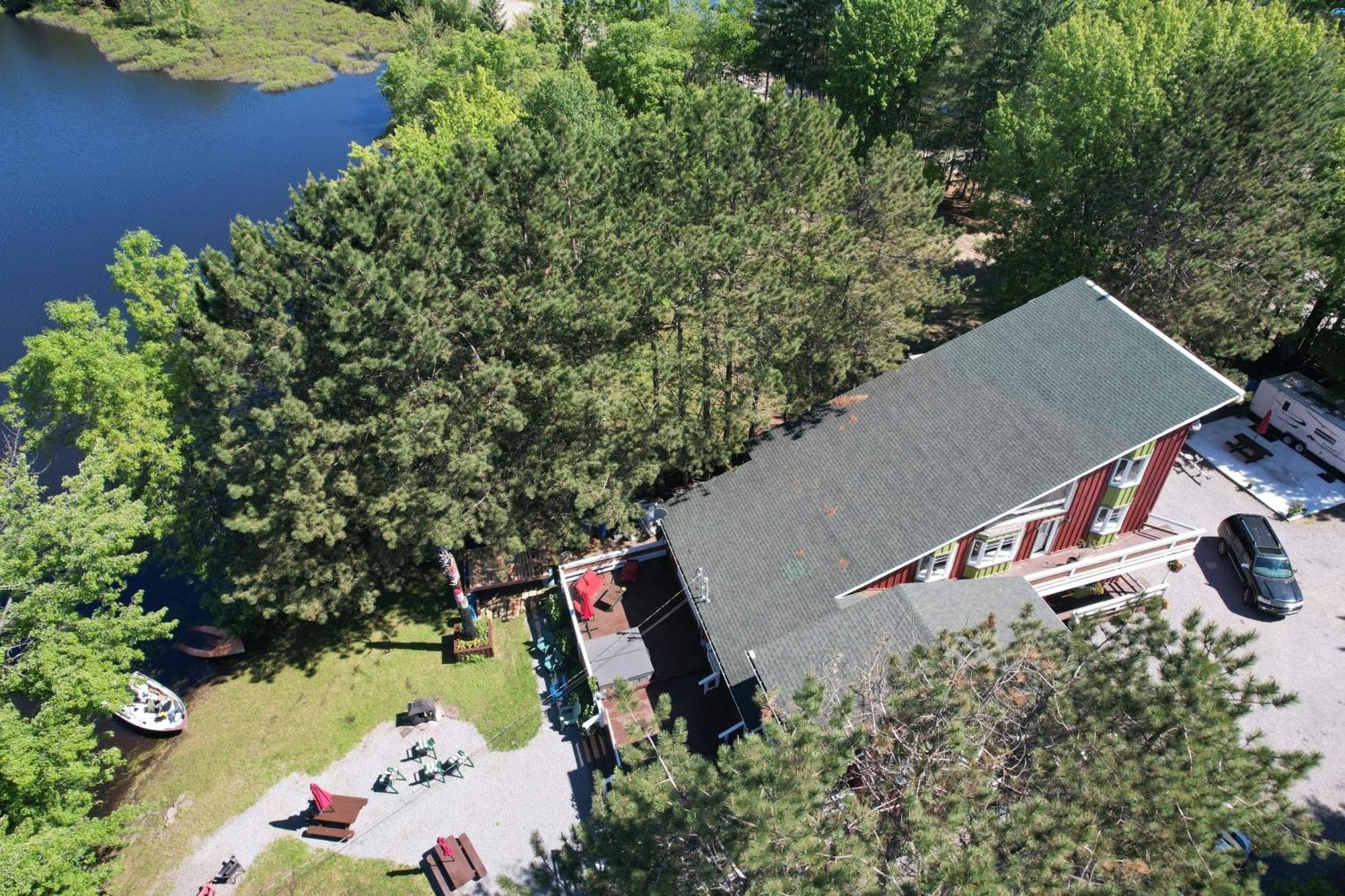 Auberge De Ferme-Neuve Lac-Saint-Paul Eksteriør bilde