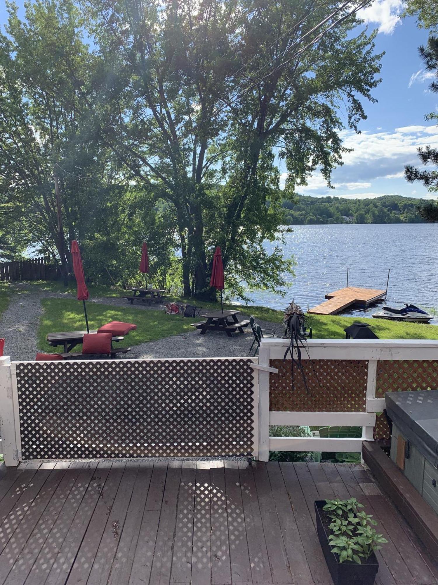 Auberge De Ferme-Neuve Lac-Saint-Paul Eksteriør bilde