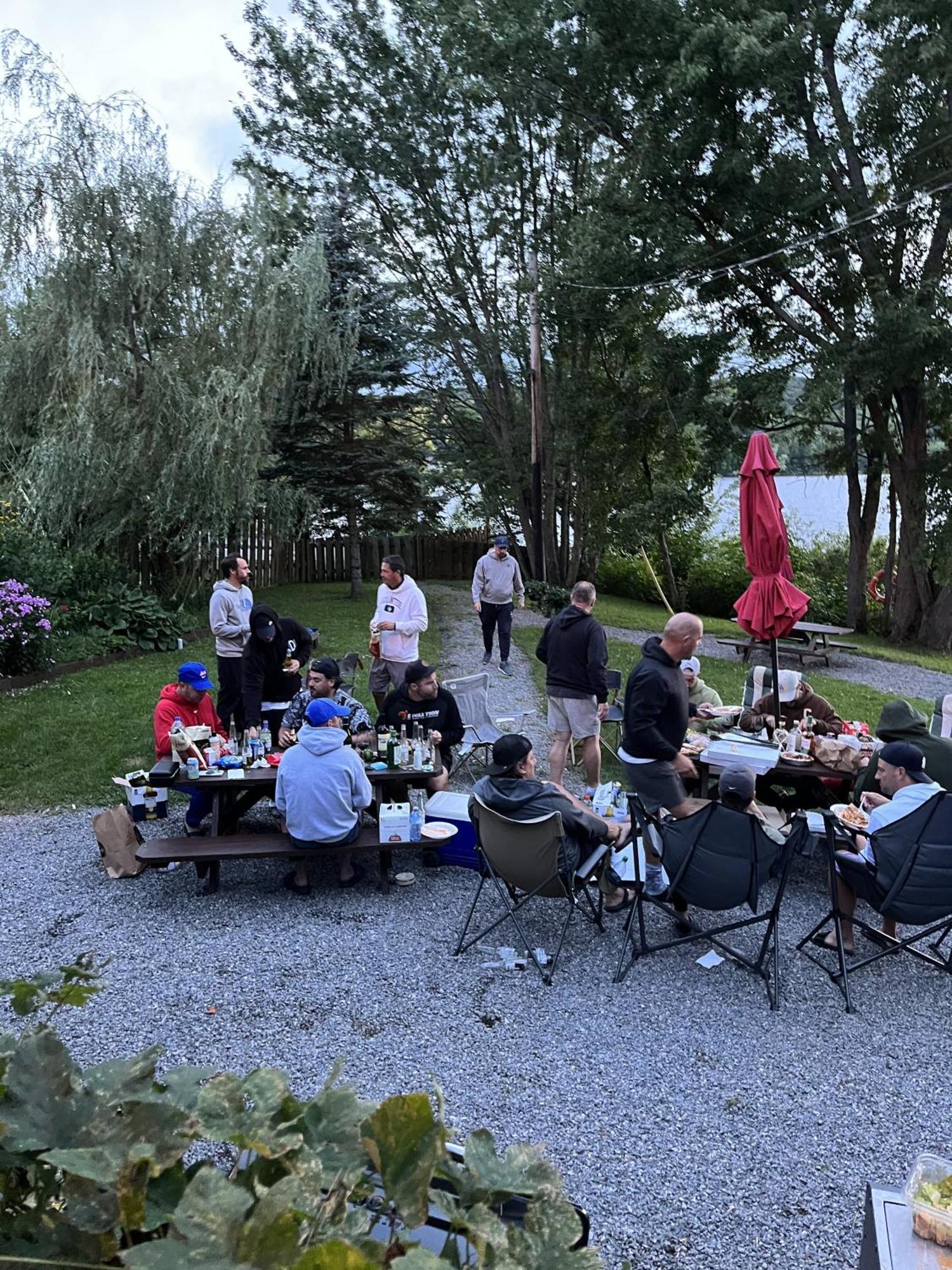 Auberge De Ferme-Neuve Lac-Saint-Paul Eksteriør bilde